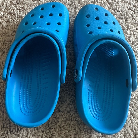 Crocs Big Kids Classic Clog - Blue size J2 - Picture 2 of 4